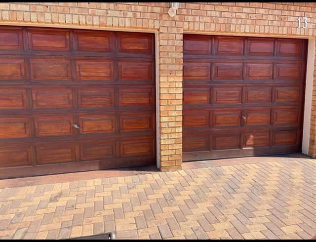 3 BEDROOM APARTMENT FOR SALE IN EDEN GLEN